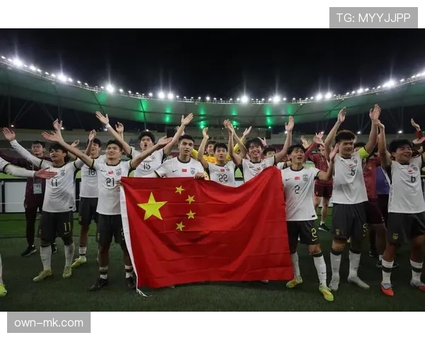 新赛季足球联赛激情开幕 各劲旅全力争夺开门红